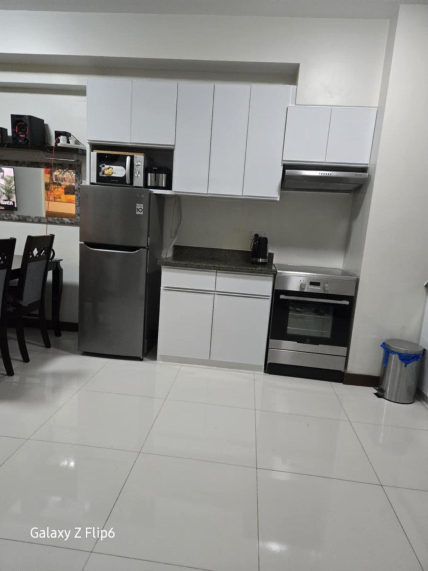 Brio Towers Condominuim Mandaluyong Luaran gambar